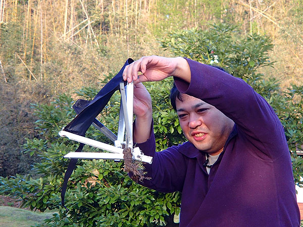 許容重量オーバーで一瞬にして破壊